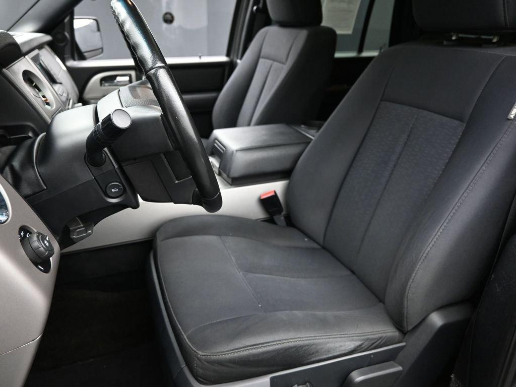 2017 Ford Expedition Vehicle Photo in Cedar Rapids, IA 52402