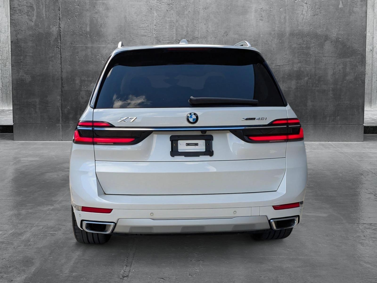 2024 BMW X7 xDrive40i Vehicle Photo in Pompano Beach, FL 33064