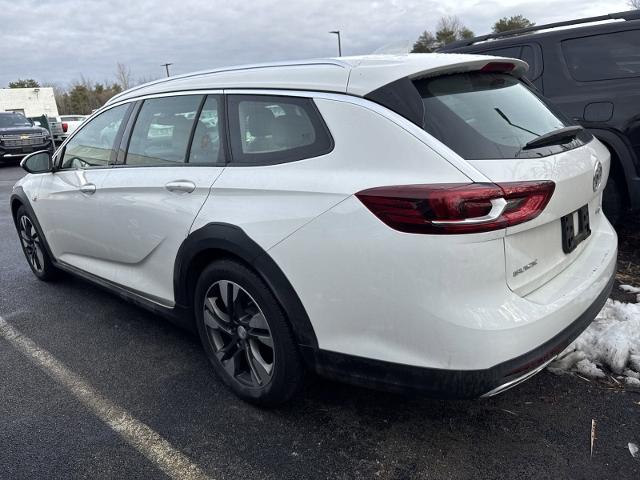 2018 Buick Regal TourX Vehicle Photo in WILLIAMSVILLE, NY 14221-2883