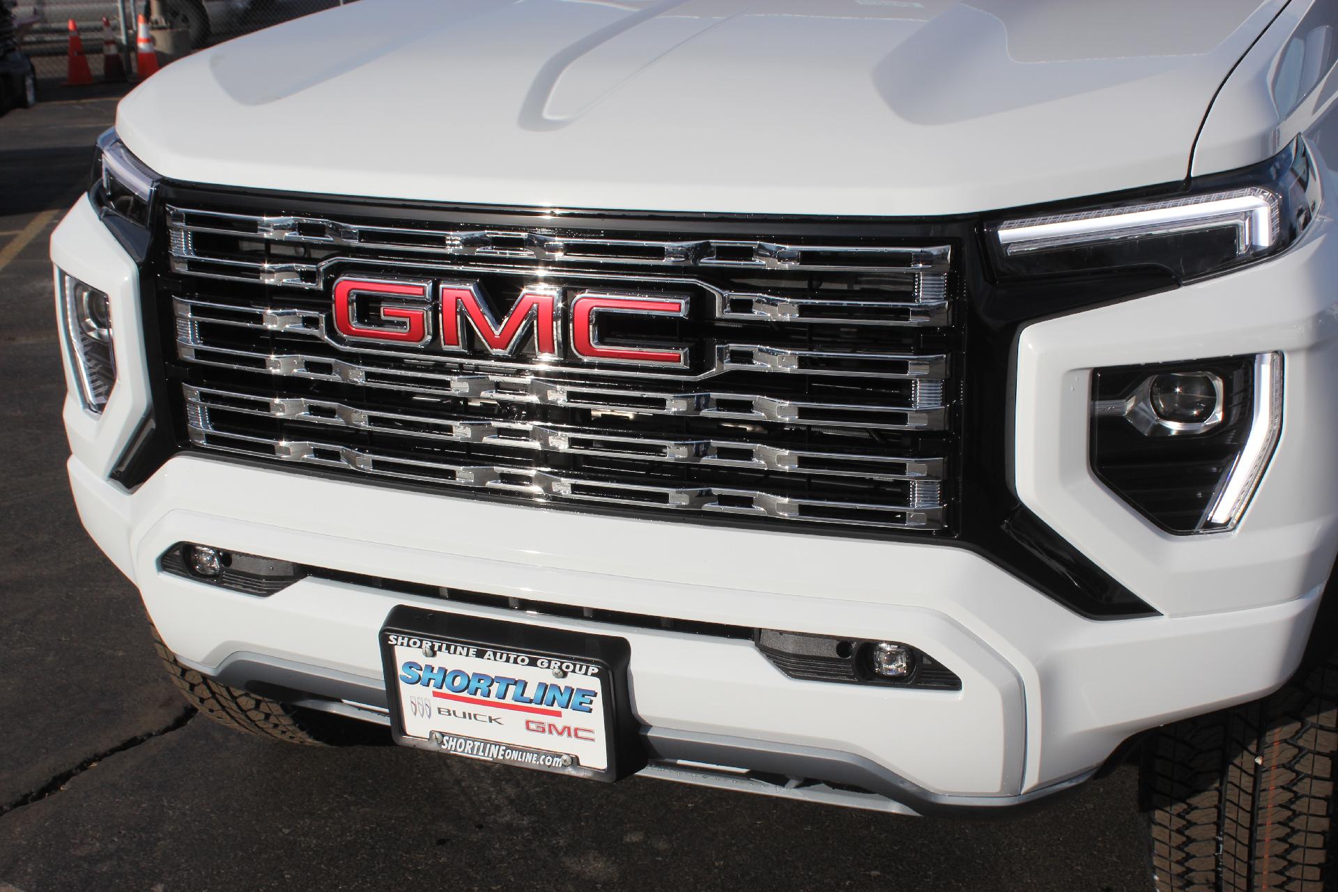 2025 GMC Canyon Vehicle Photo in AURORA, CO 80012-4011