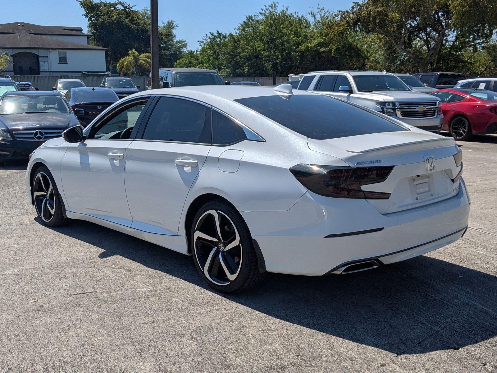 2019 Honda Accord Sedan Vehicle Photo in PEMBROKE PINES, FL 33024-6534