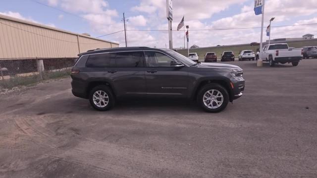 2023 Jeep Grand Cherokee L Vehicle Photo in NEDERLAND, TX 77627-8017