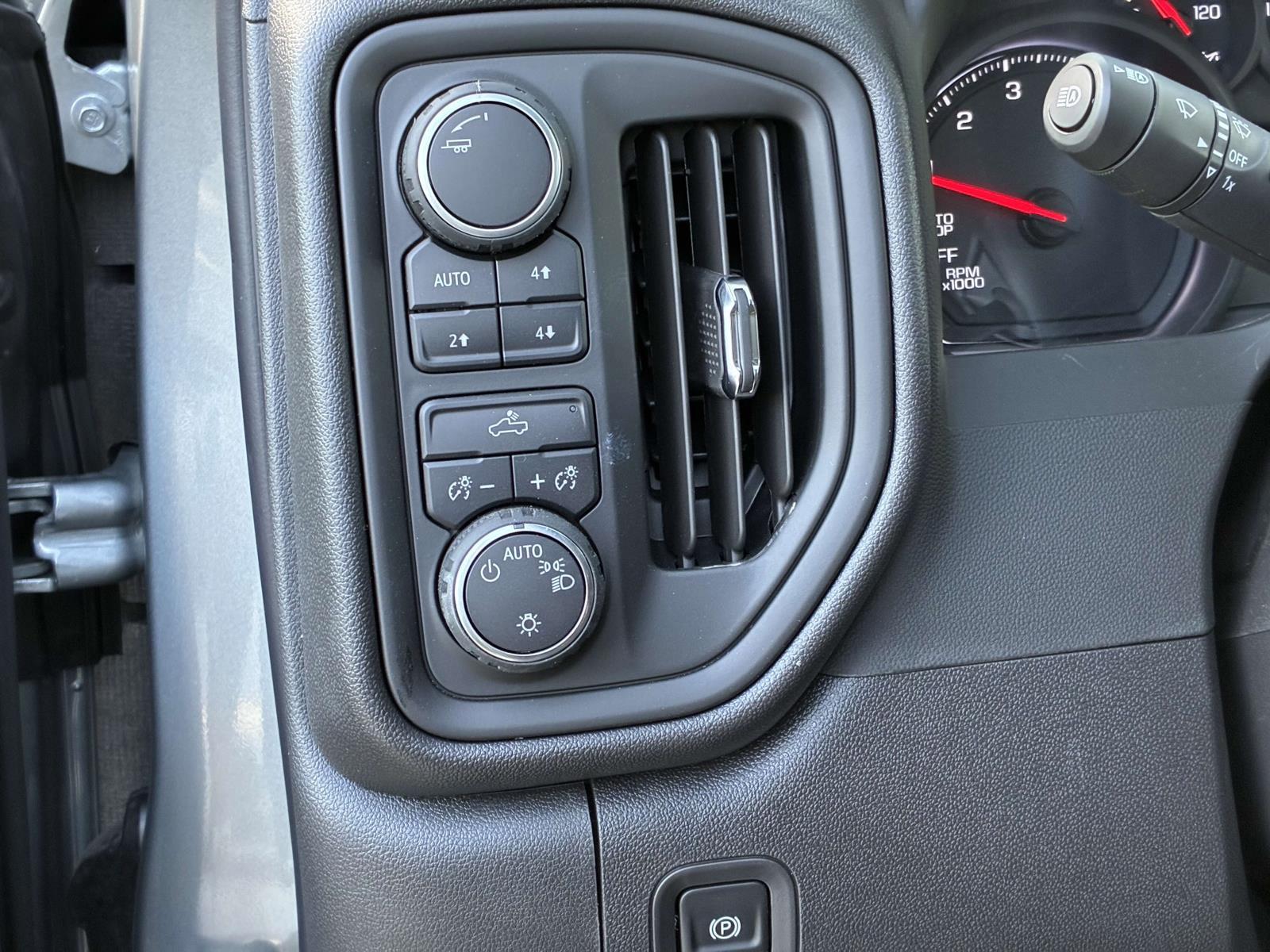 2025 Chevrolet Silverado 1500 Vehicle Photo in LOS ANGELES, CA 90007-3794