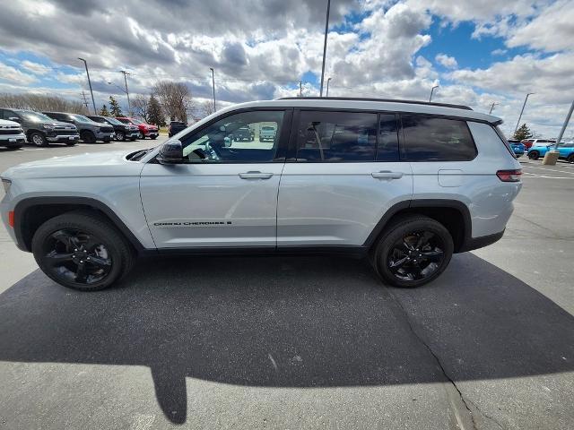 2023 Jeep Grand Cherokee L Vehicle Photo in GREEN BAY, WI 54304-5303