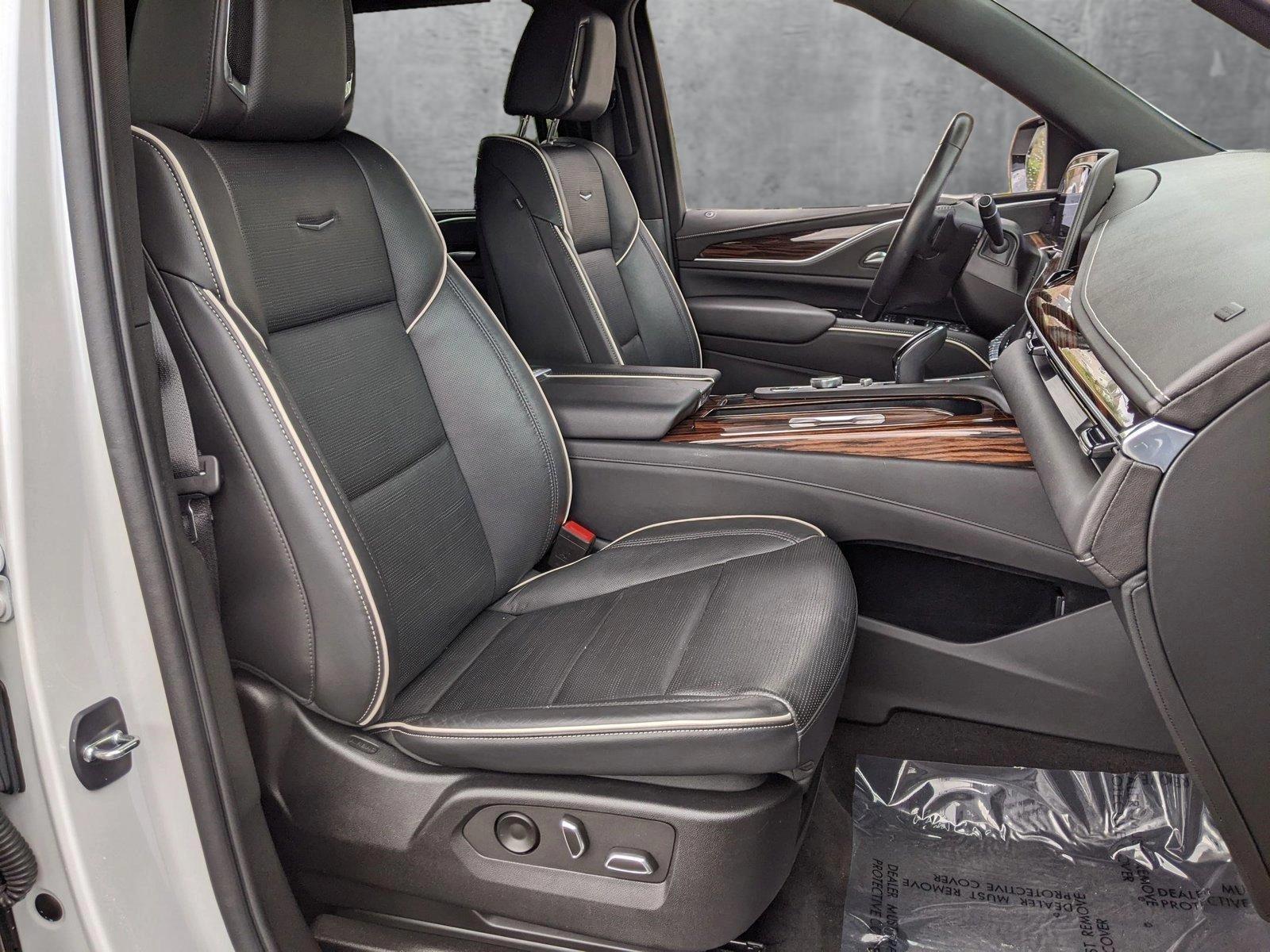 2022 Cadillac Escalade Vehicle Photo in TIMONIUM, MD 21093-2300