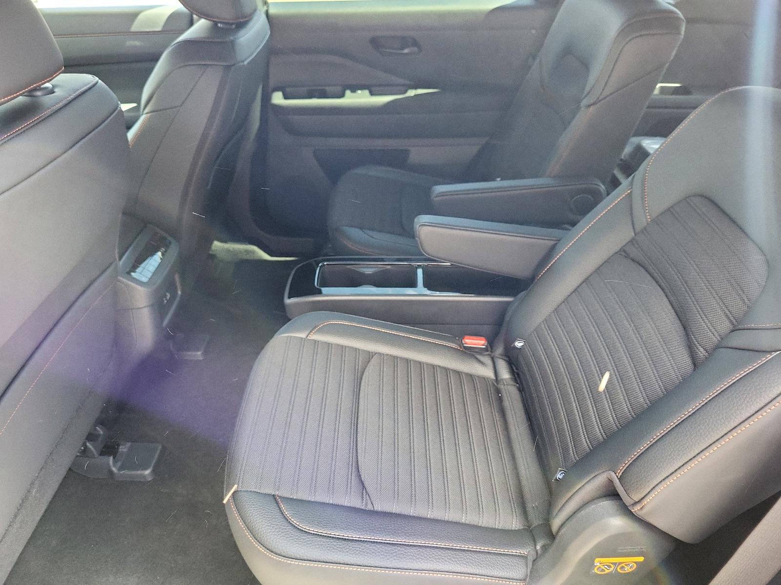 2025 Nissan Pathfinder Vehicle Photo in Albuquerque, NM 87110