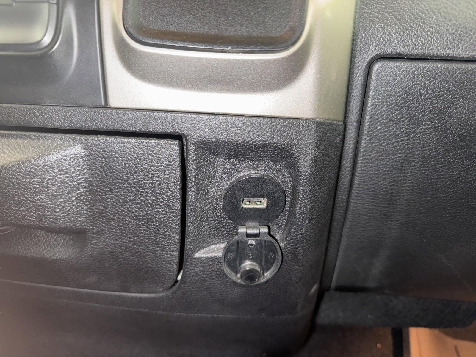 2015 Ram 1500 Vehicle Photo in GEORGETOWN, TX 78626-7508