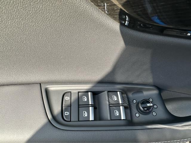 2025 Audi Q8 Vehicle Photo in HOUSTON, TX 77090