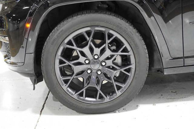 2024 Jeep Grand Cherokee L Vehicle Photo in GRAPEVINE, TX 76051