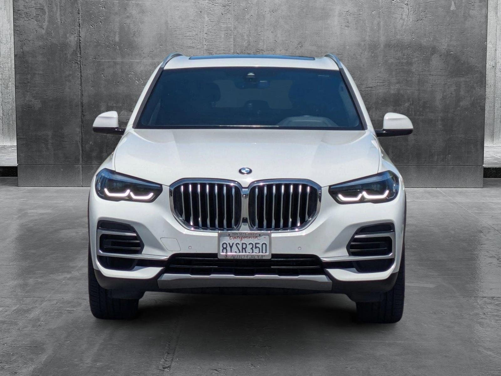 2022 BMW X5 sDrive40i Vehicle Photo in Valencia, CA 91355-1794