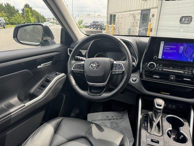 2023 Toyota Highlander Vehicle Photo in Mechanicsburg, PA 17050-1707