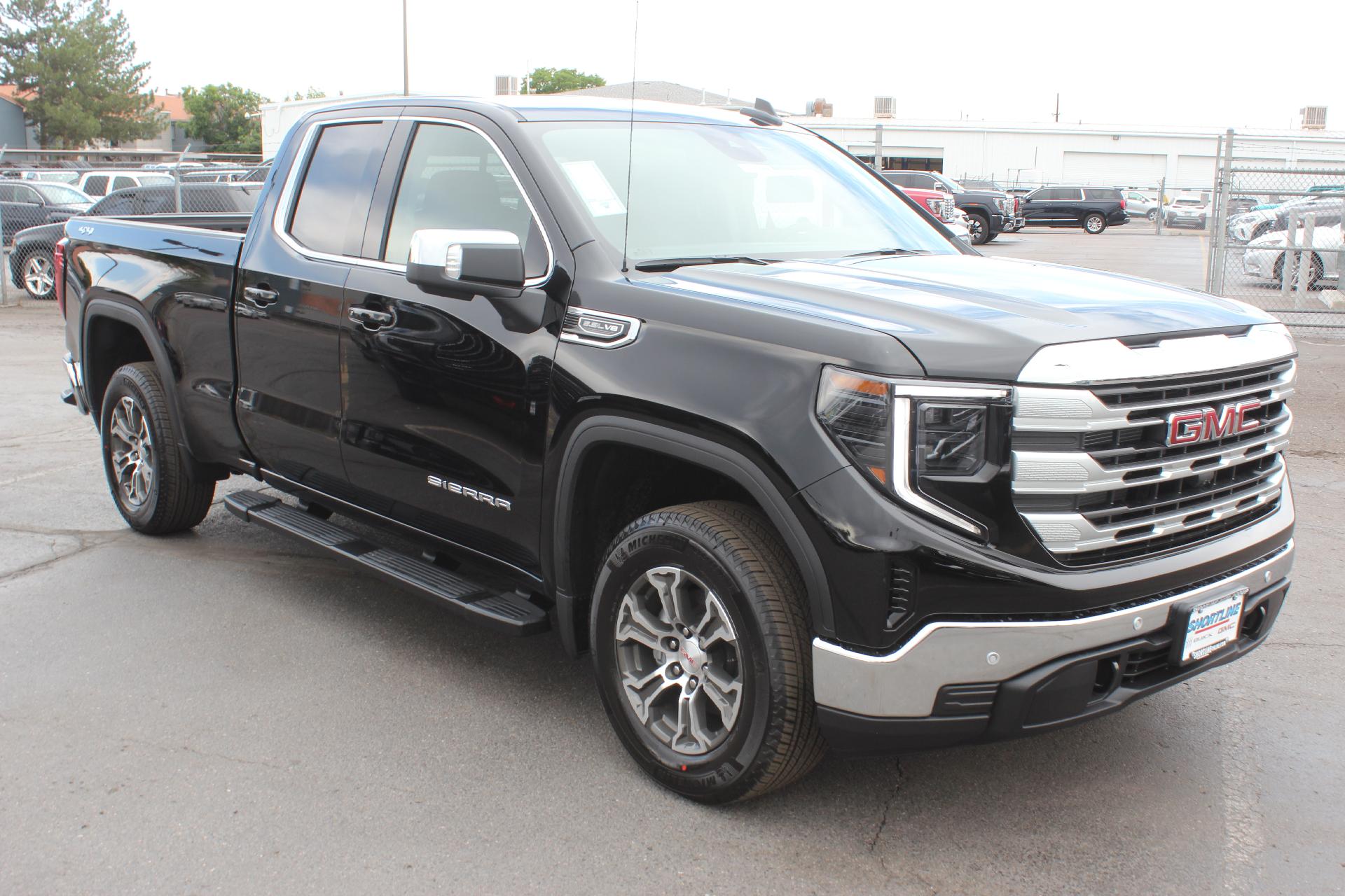2025 GMC Sierra 1500 Vehicle Photo in AURORA, CO 80012-4011