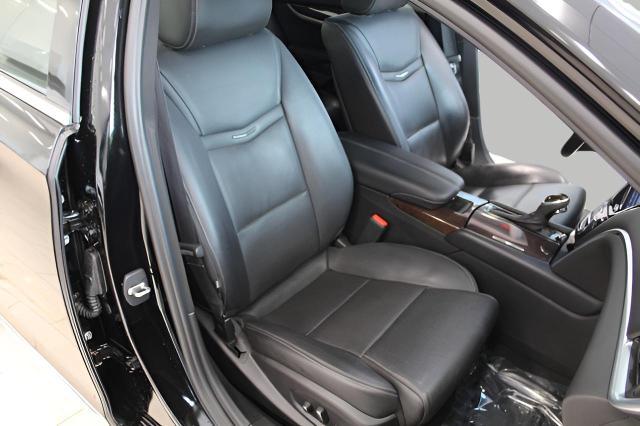 2017 Cadillac XTS Vehicle Photo in Green Bay, WI 54304