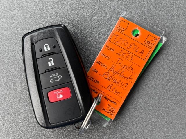 2023 Toyota Highlander Vehicle Photo in Appleton, WI 54914