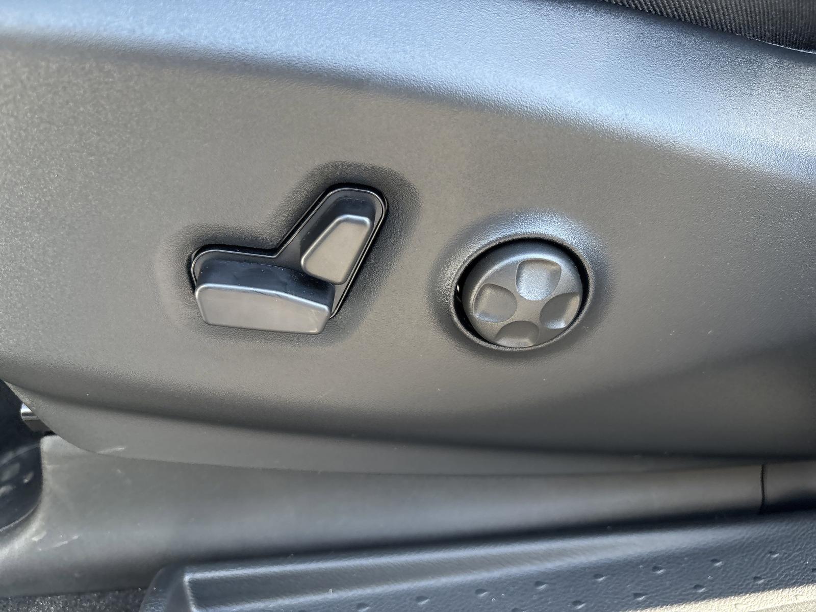 2025 Chrysler Voyager Vehicle Photo in Mechanicsburg, PA 17050-1707