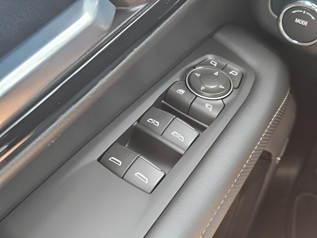 2025 Chevrolet Suburban Vehicle Photo in MIDDLETON, WI 53562-1492