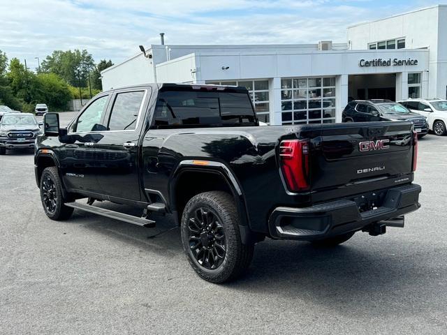 2024 GMC Sierra 2500 HD Vehicle Photo in LOWELL, MA 01852-4336