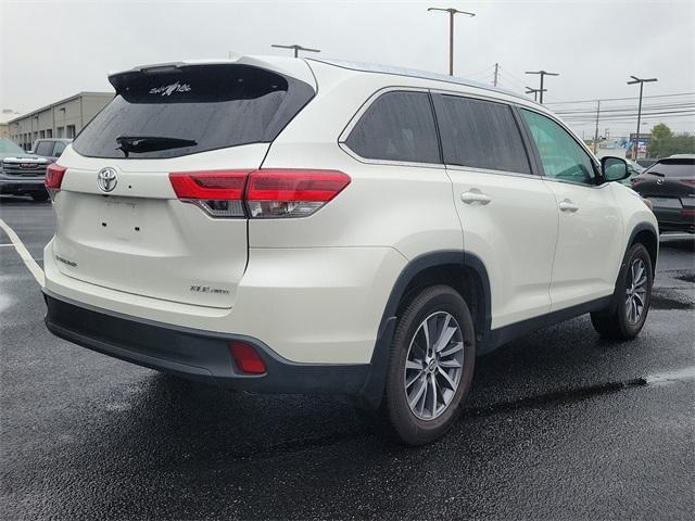 2019 Toyota Highlander Vehicle Photo in New Bloomfield, PA 17068