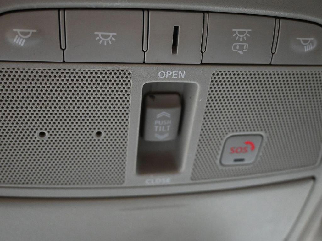 2020 Nissan Rogue Vehicle Photo in Marion, IA 52302