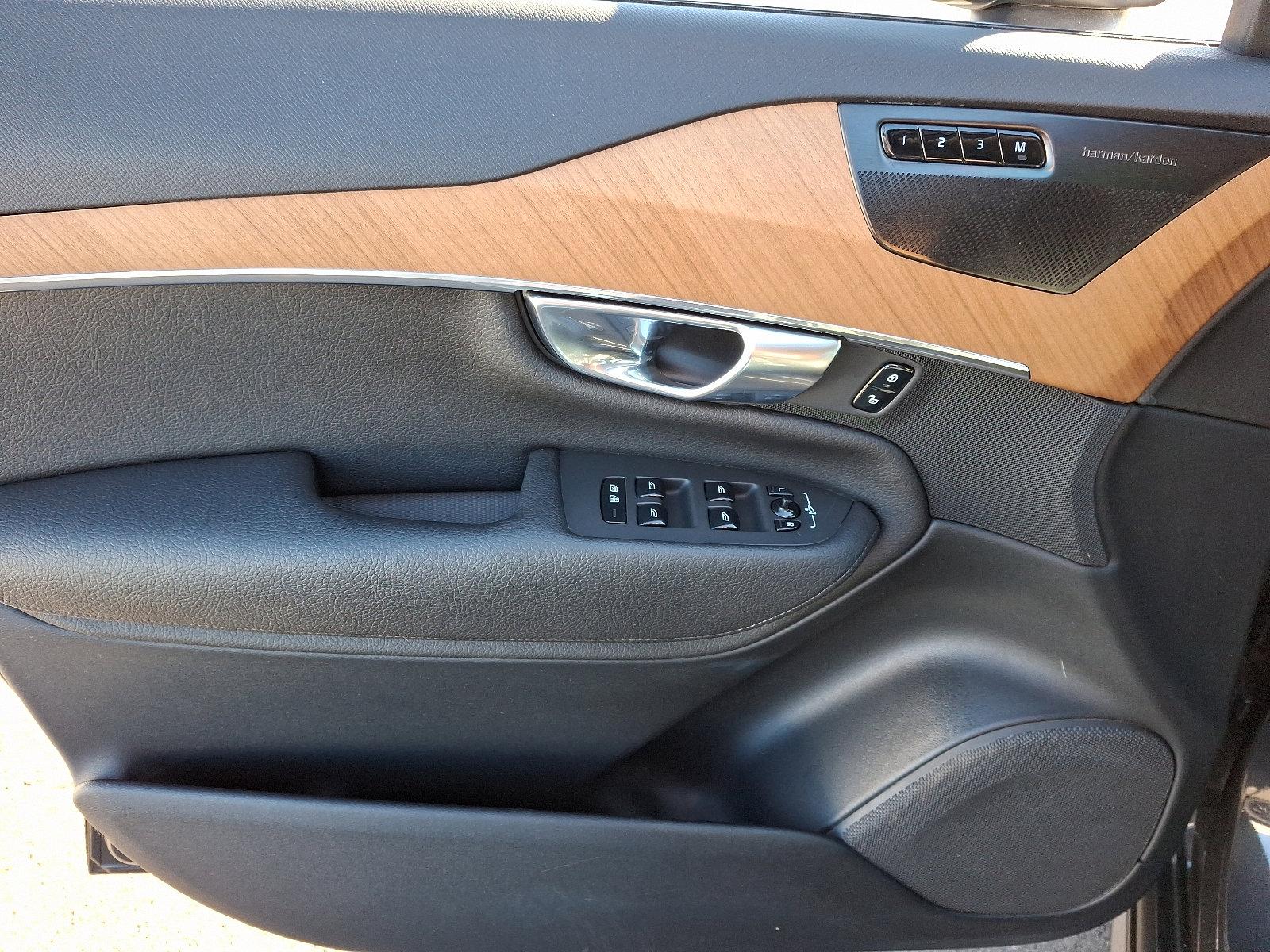 2022 Volvo XC90 Vehicle Photo in Trevose, PA 19053