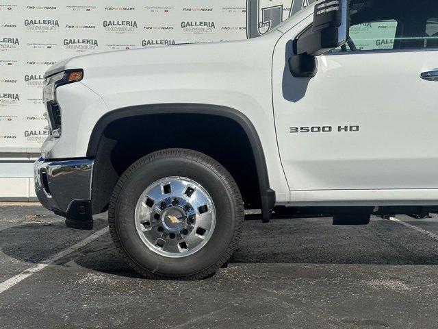 2025 Chevrolet Silverado 3500 HD Vehicle Photo in DALLAS, TX 75244-5909