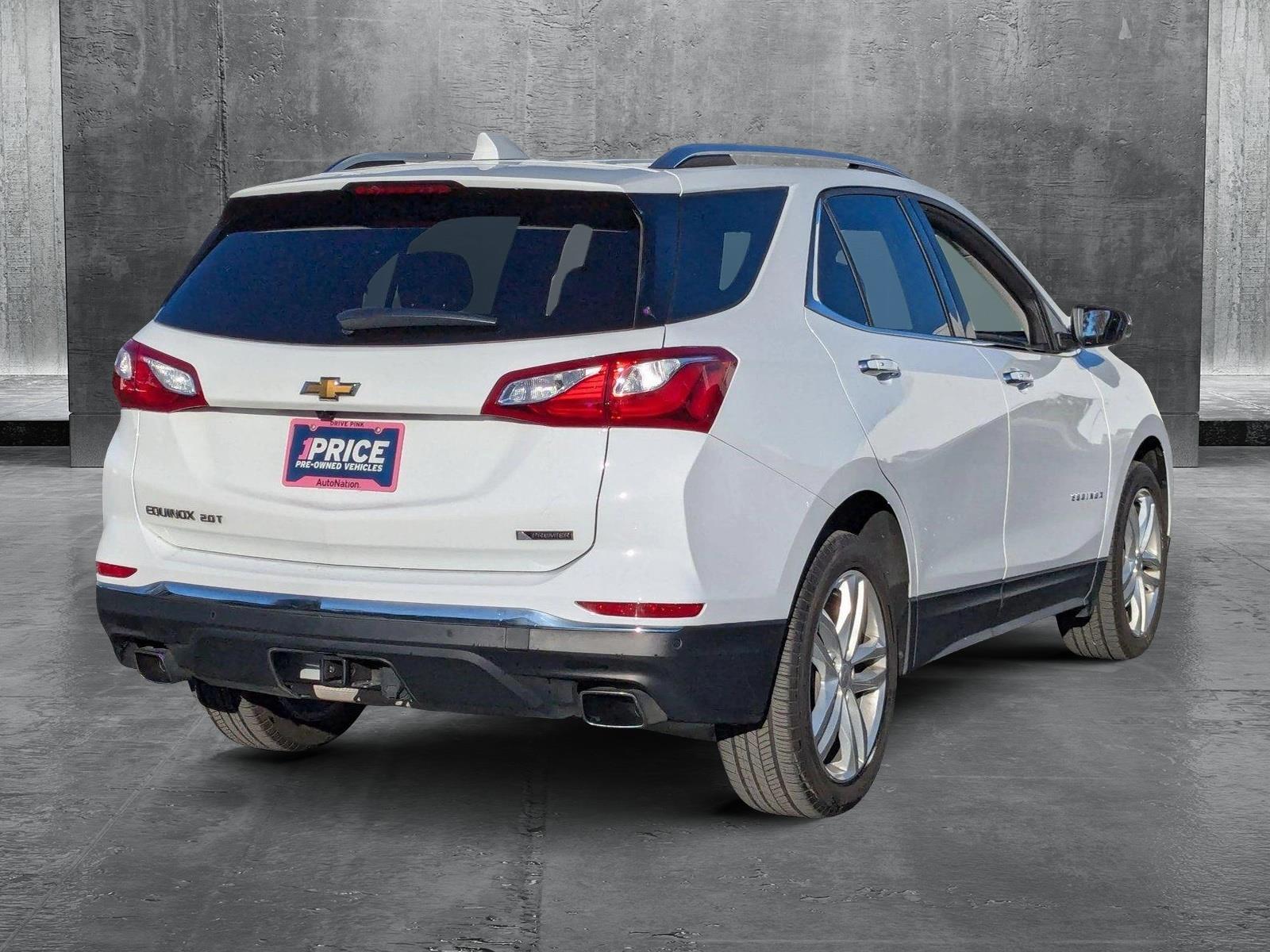 2018 Chevrolet Equinox Vehicle Photo in VALENCIA, CA 91355-1705