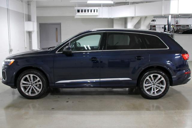 2025 Audi Q7 Vehicle Photo in SUGAR LAND, TX 77478