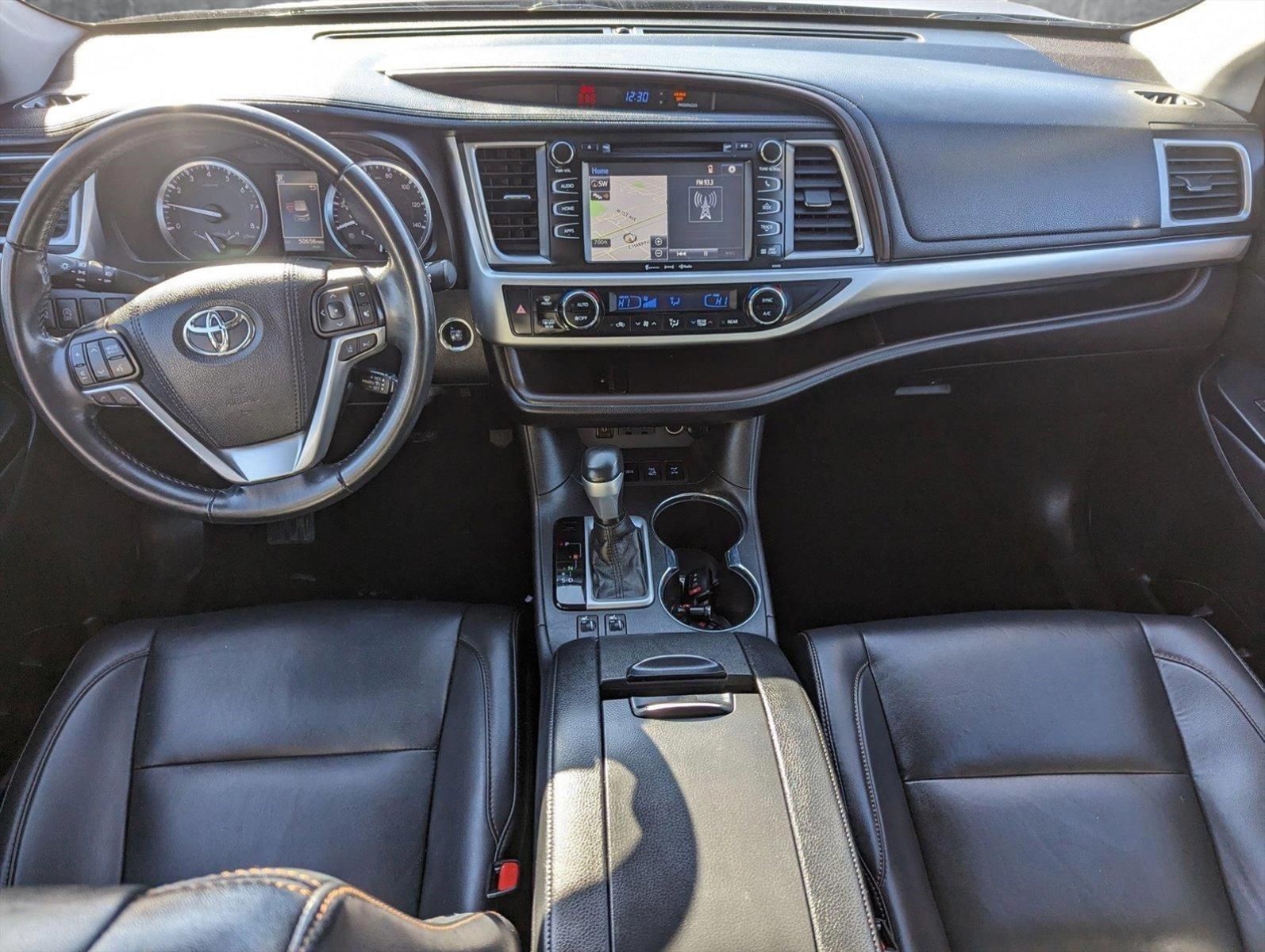 2019 Toyota Highlander Vehicle Photo in Spokane Valley, WA 99212