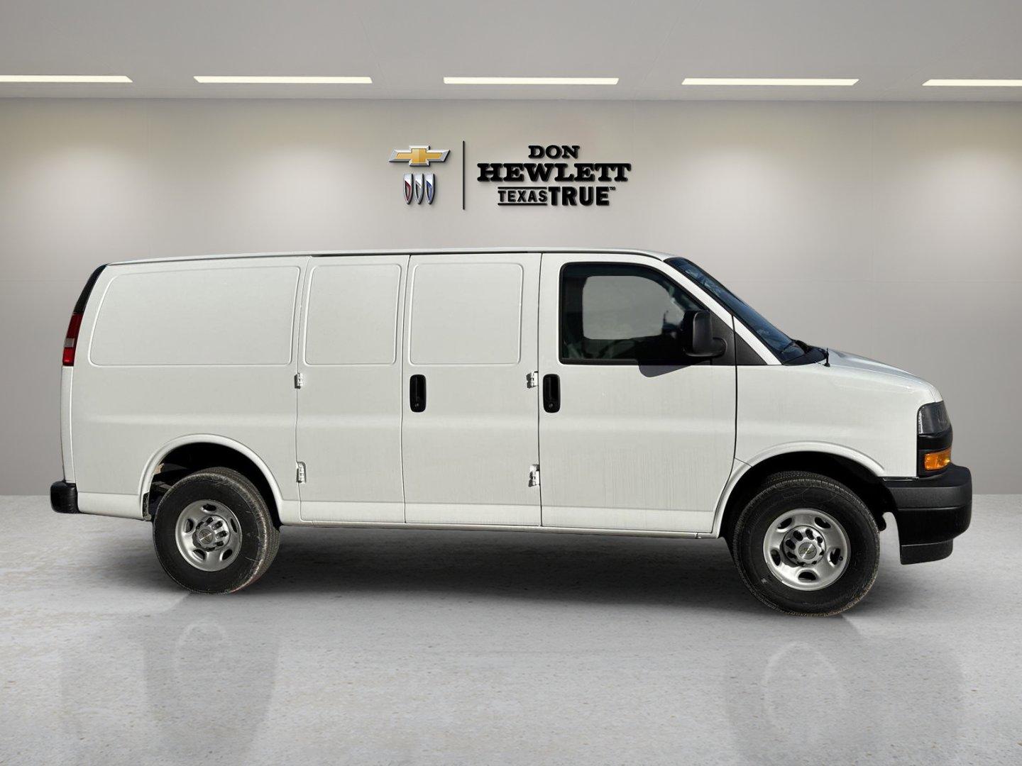 2024 Chevrolet Express Cargo 2500 Vehicle Photo in GEORGETOWN, TX 78626-7508