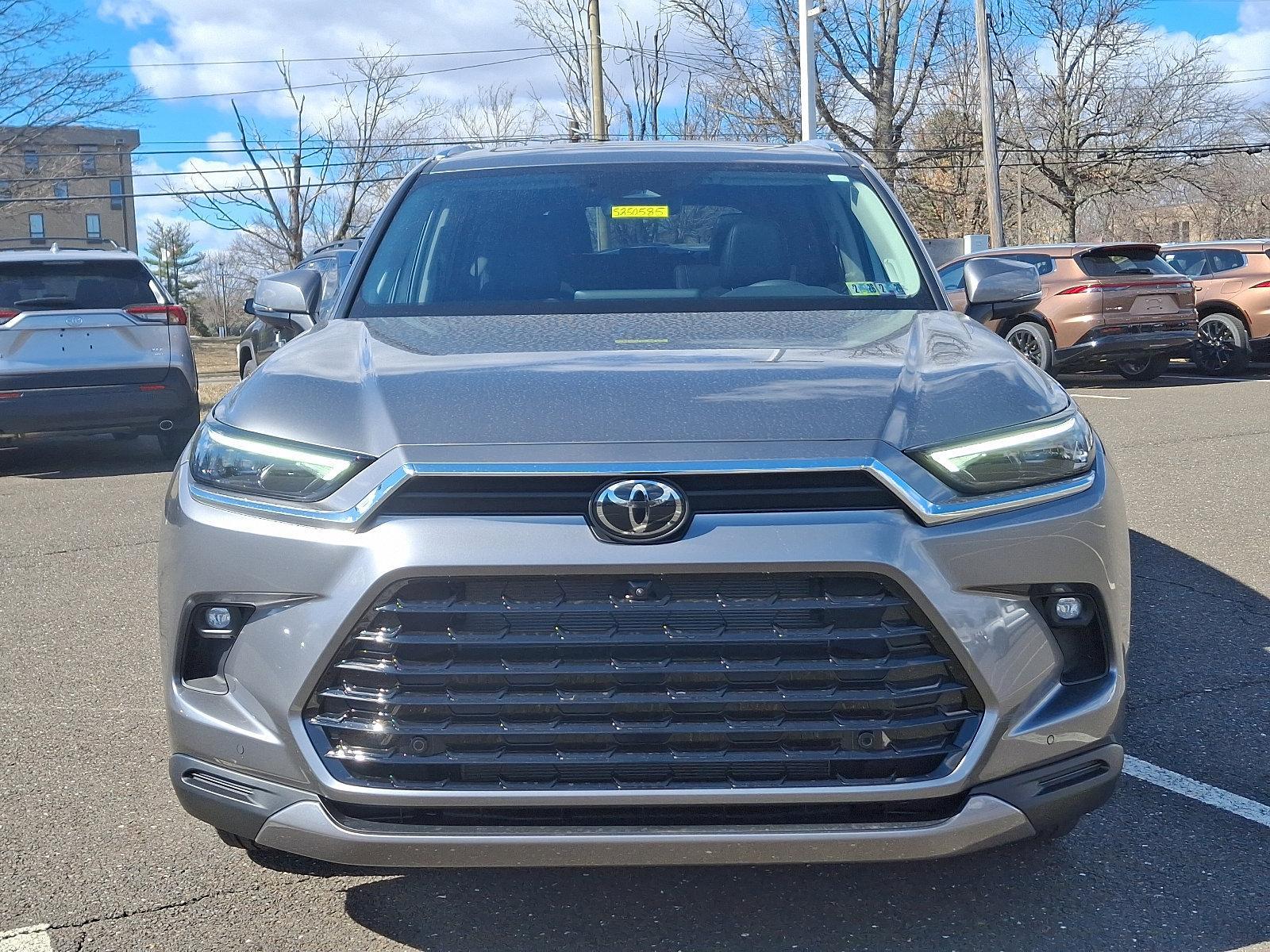 2025 Toyota Grand Highlander Vehicle Photo in Trevose, PA 19053