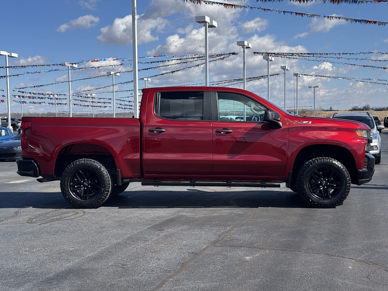 2021 Chevrolet Silverado 1500 Vehicle Photo in BOONVILLE, IN 47601-9633