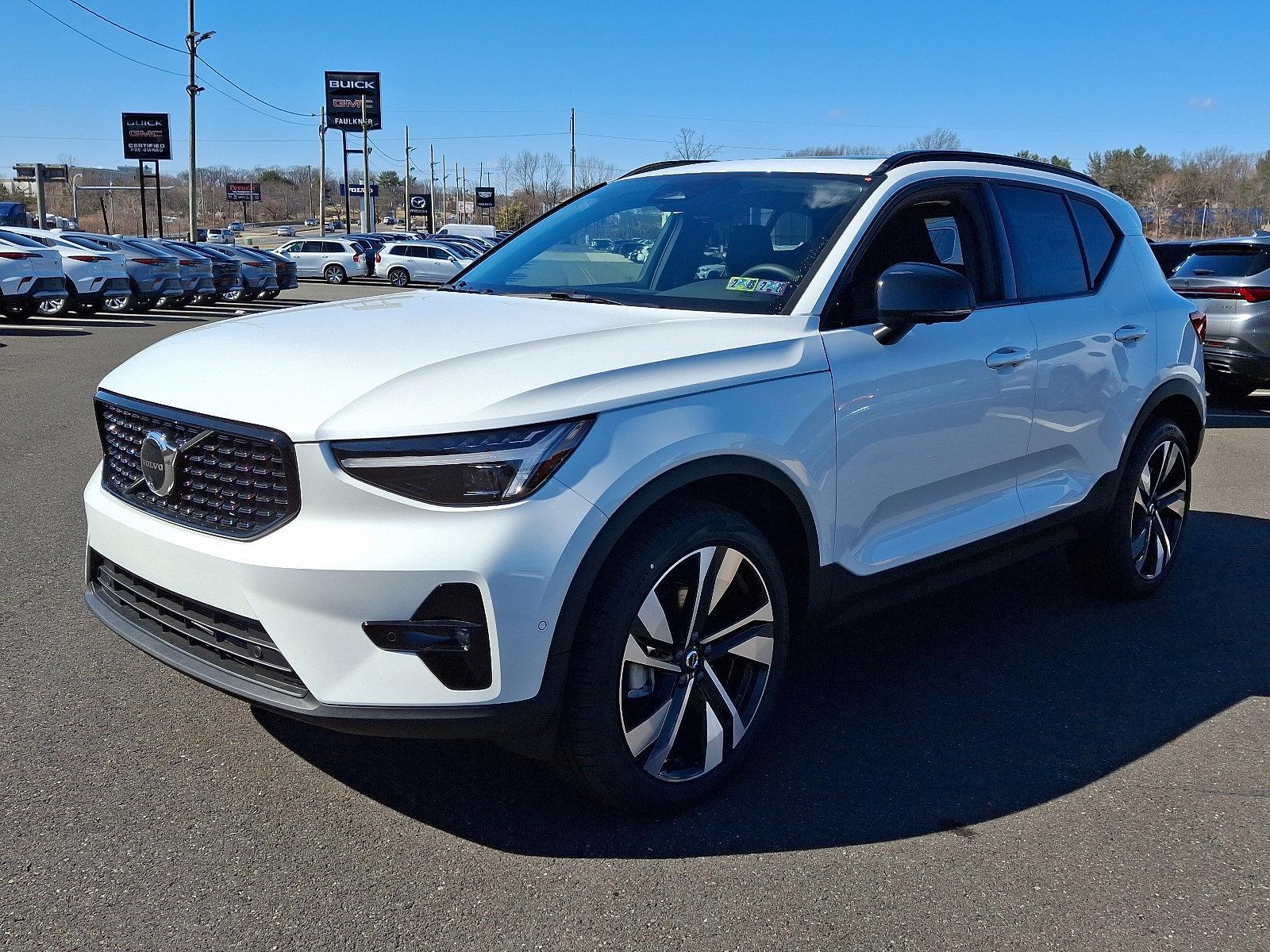 2025 Volvo XC40 Vehicle Photo in Trevose, PA 19053