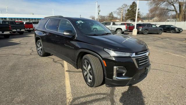 Used 2022 Chevrolet Traverse 3LT with VIN 1GNEVHKW7NJ141101 for sale in Saint Cloud, Minnesota