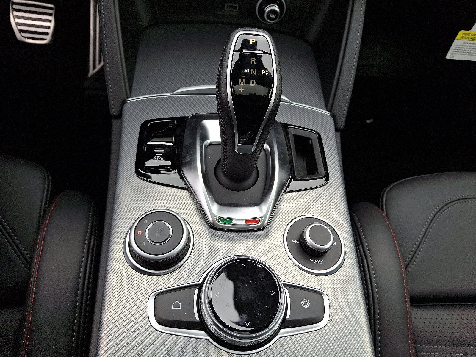 2025 Alfa Romeo Stelvio Vehicle Photo in Willow Grove, PA 19090