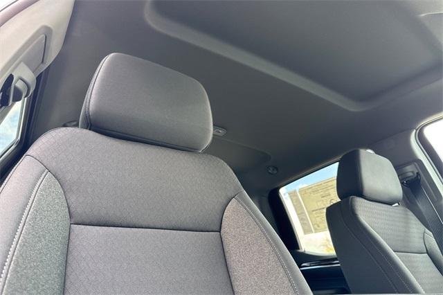2025 GMC Sierra 1500 Vehicle Photo in ELK GROVE, CA 95757-8703