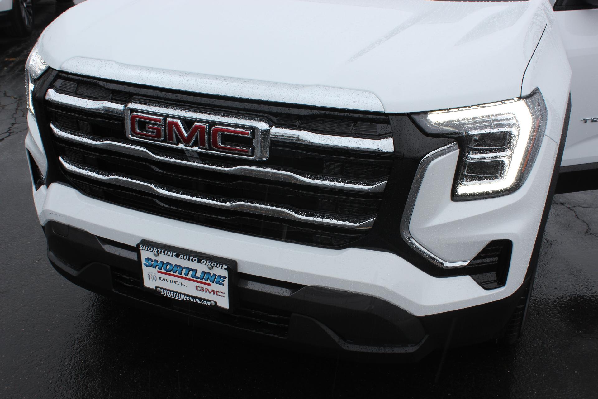 2025 GMC Terrain Vehicle Photo in AURORA, CO 80012-4011