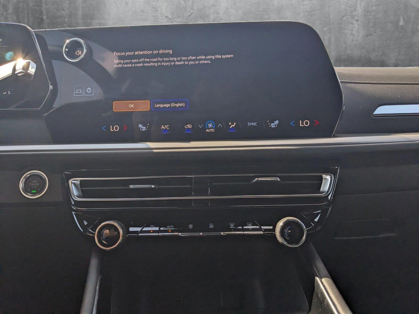 2025 Chevrolet Traverse Vehicle Photo in MIAMI, FL 33172-3015