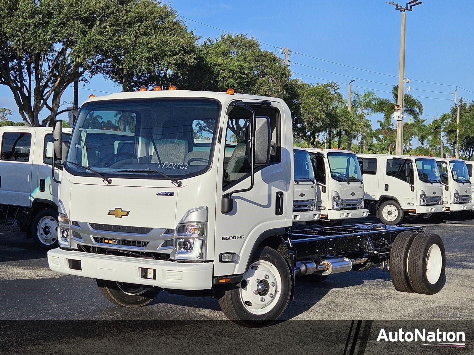 2025 Chevrolet Low Cab Forward 5500 HG Vehicle Photo in GREENACRES, FL 33463-3207