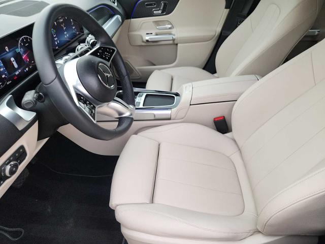 2025 Mercedes-Benz GLB Vehicle Photo in HOUSTON, TX 77079