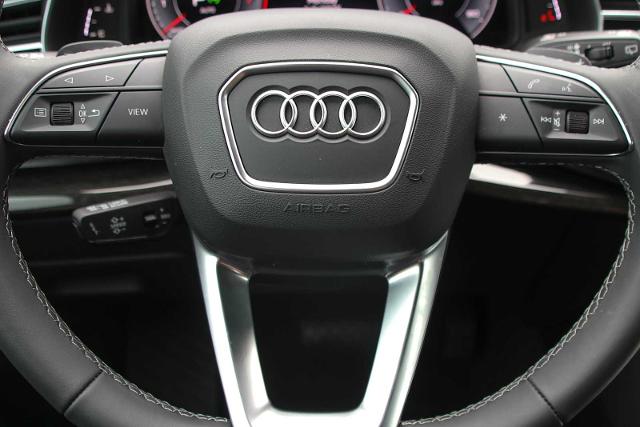 2025 Audi Q8 Vehicle Photo in SUGAR LAND, TX 77478