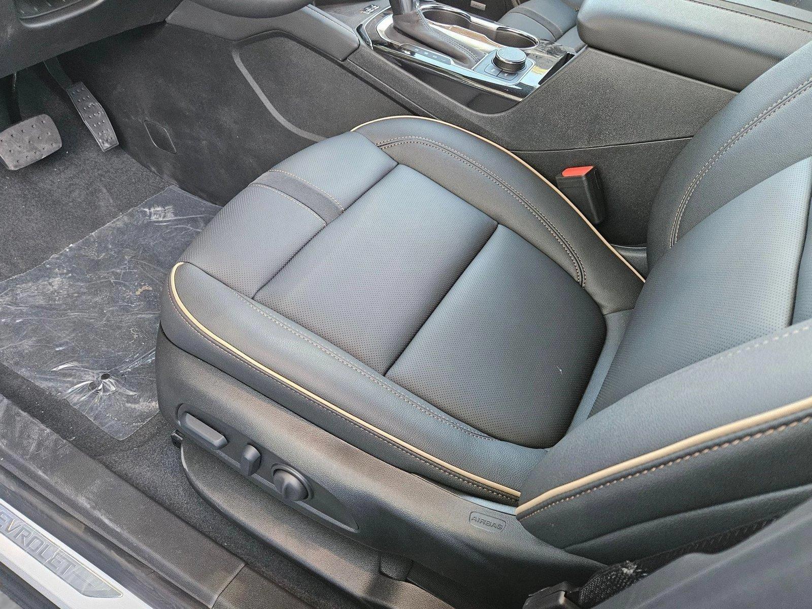 2025 Chevrolet Blazer Vehicle Photo in GREENACRES, FL 33463-3207