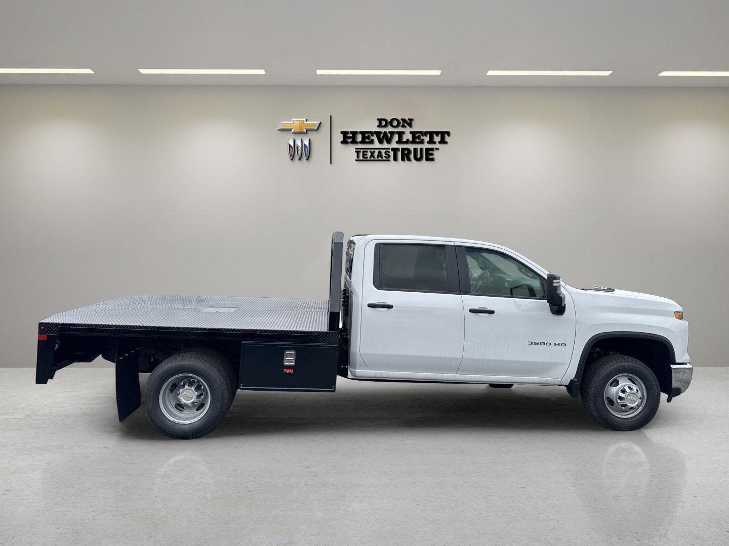 2025 Chevrolet Silverado 3500 HD Chassis Cab Vehicle Photo in GEORGETOWN, TX 78626-7508