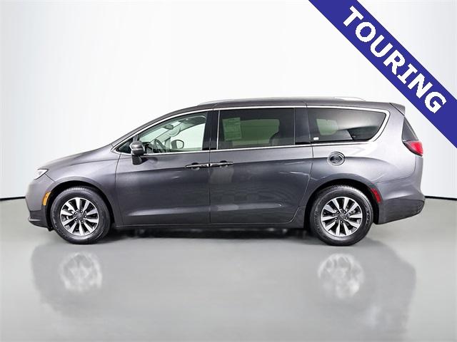 2021 Chrysler Pacifica Vehicle Photo in Puyallup, WA 98371