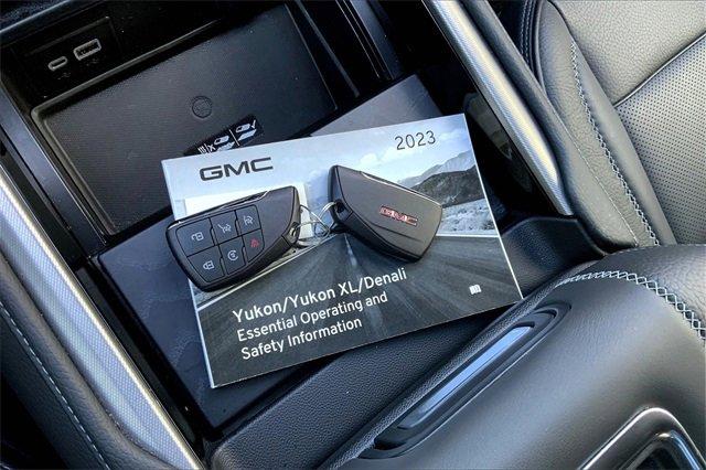 2023 GMC Yukon Vehicle Photo in KANSAS CITY, MO 64114-4545