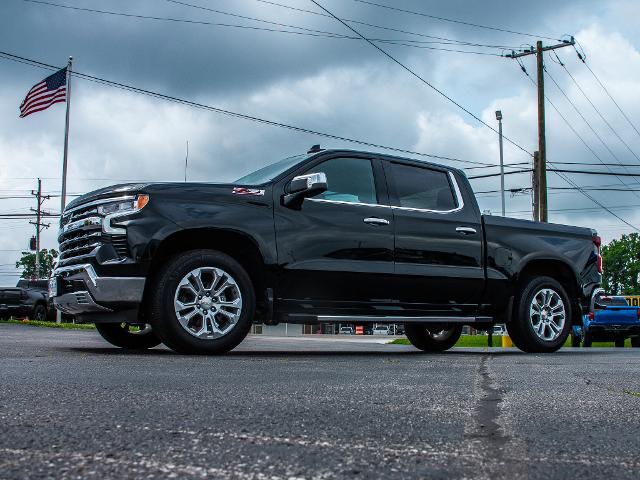 2023 Chevrolet Silverado 1500 Vehicle Photo in MADISON, IN 47250-1611