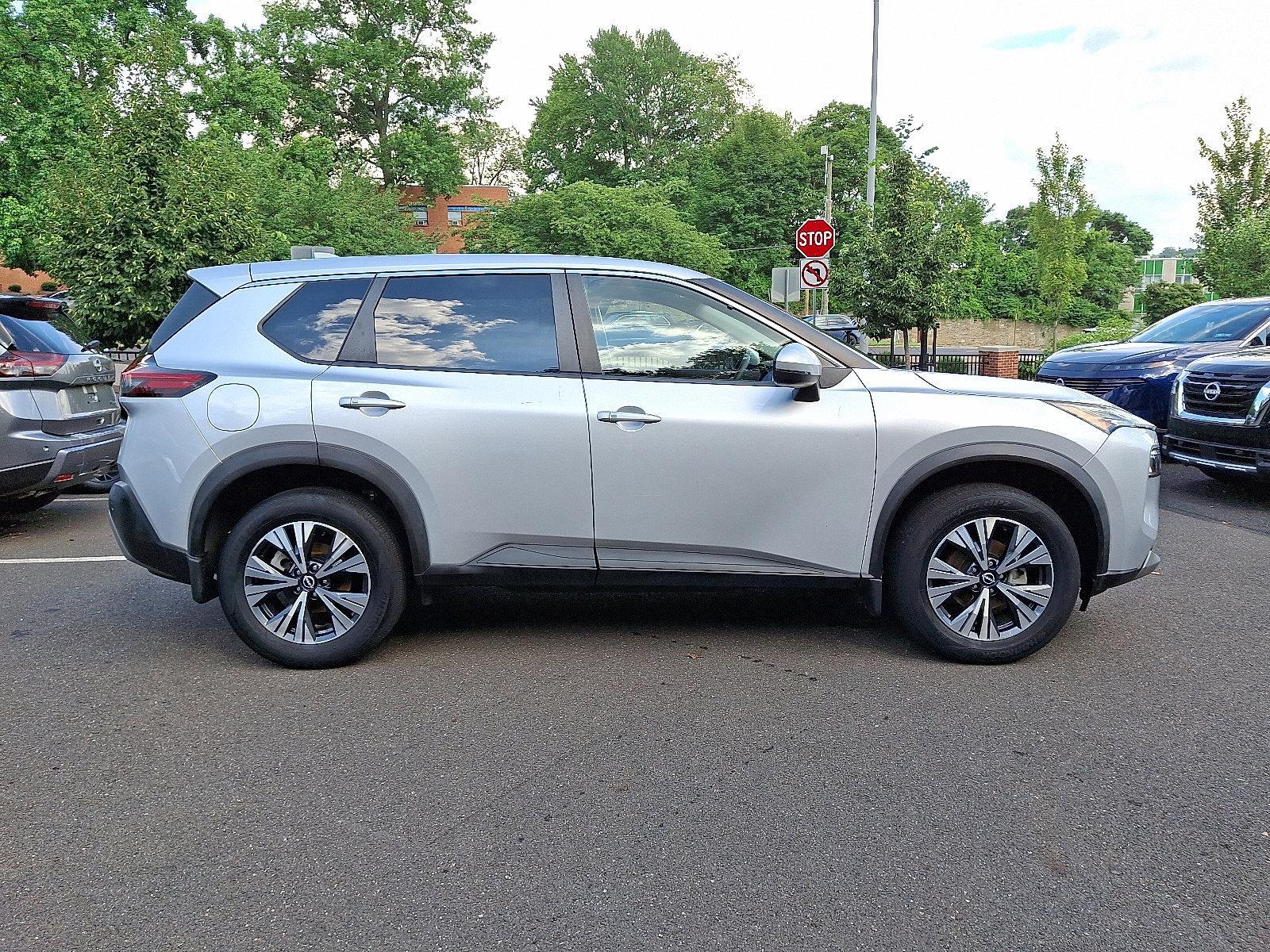 2022 Nissan Rogue Vehicle Photo in Jenkintown, PA 19046