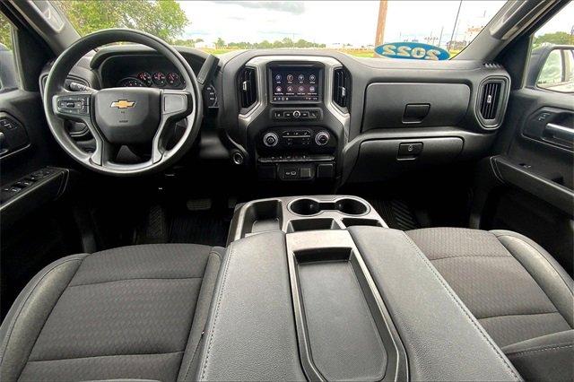 2022 Chevrolet Silverado 1500 Vehicle Photo in TOPEKA, KS 66609-0000