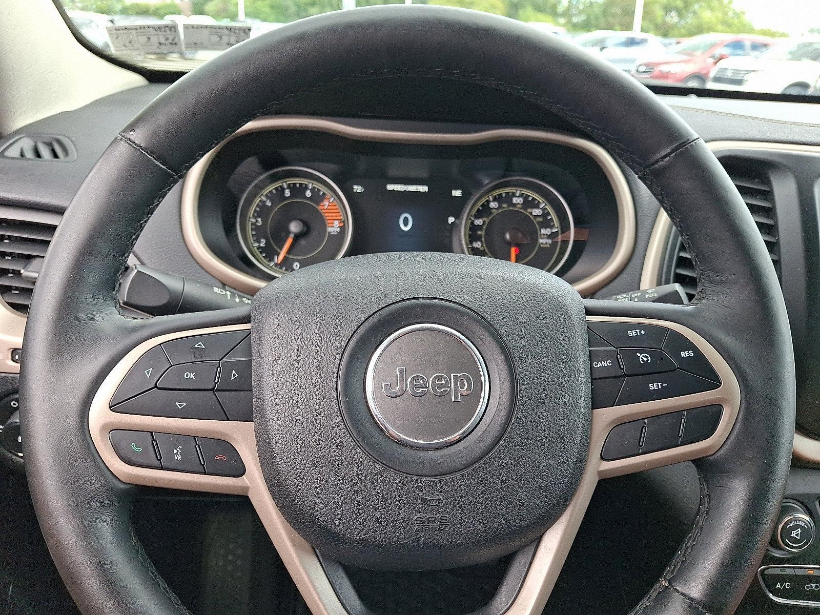 2017 Jeep Cherokee Vehicle Photo in BETHLEHEM, PA 18017-9401