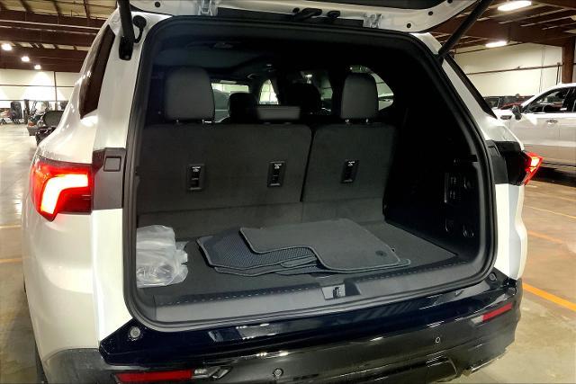 2025 Buick Enclave Vehicle Photo in KANSAS CITY, MO 64114-4545