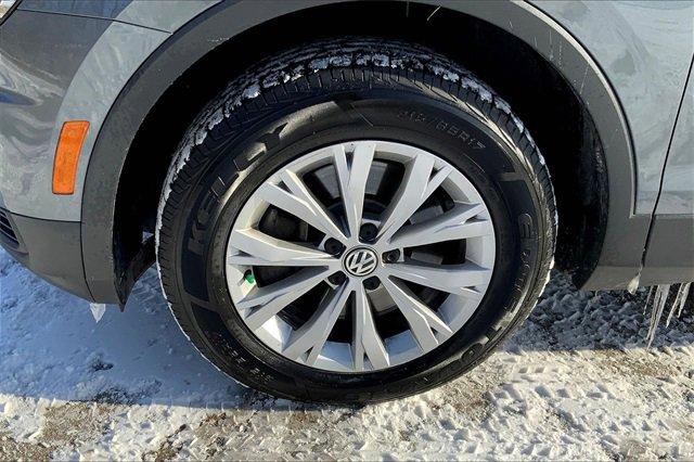 2020 Volkswagen Tiguan Vehicle Photo in KANSAS CITY, MO 64114-4545